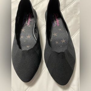 Skechers ballet flats black. Never worn